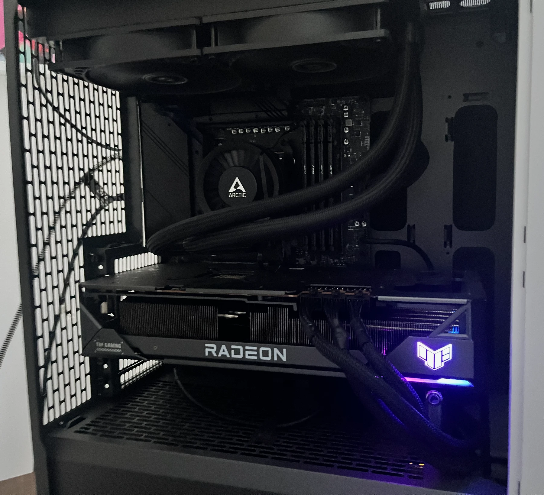 My Home Server: “PrettyLittleKitten” – A Personal Tech Haven